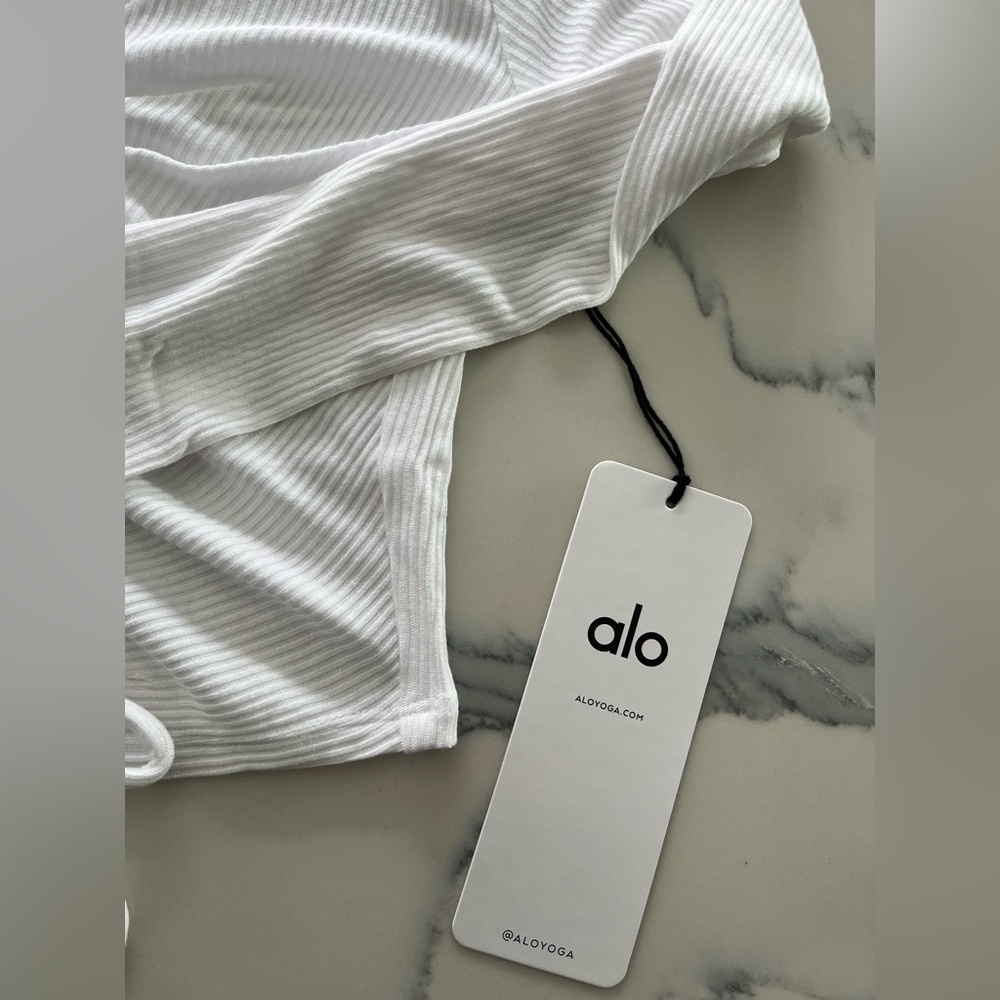 Brand new ALO top - Picture 4 of 8